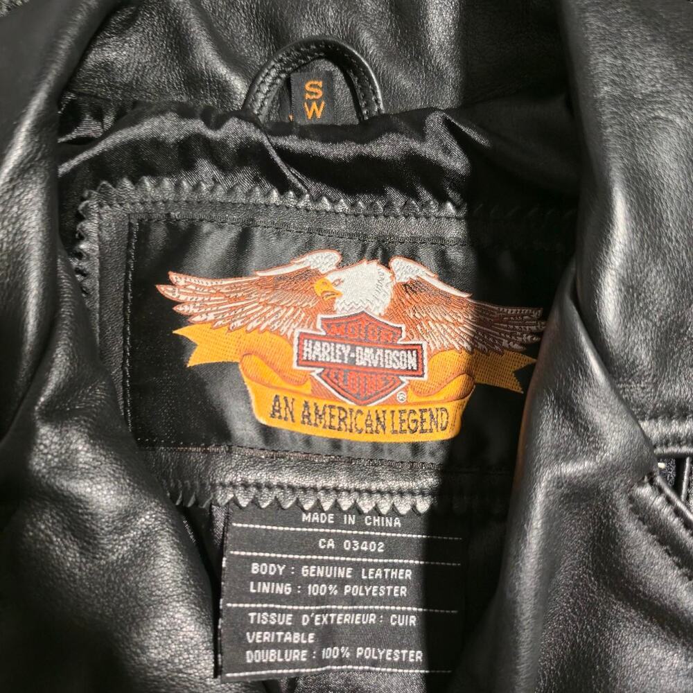 Vintage 100% leather womans biker jacket. Size Small - Picture 6 of 6